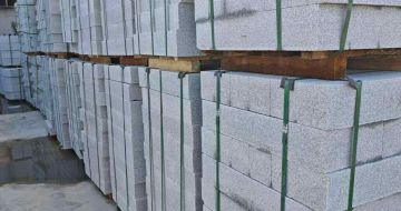 沈阳芝麻白路牙石，路侧石