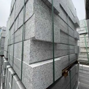 沈阳芝麻白路牙石 马路牙子