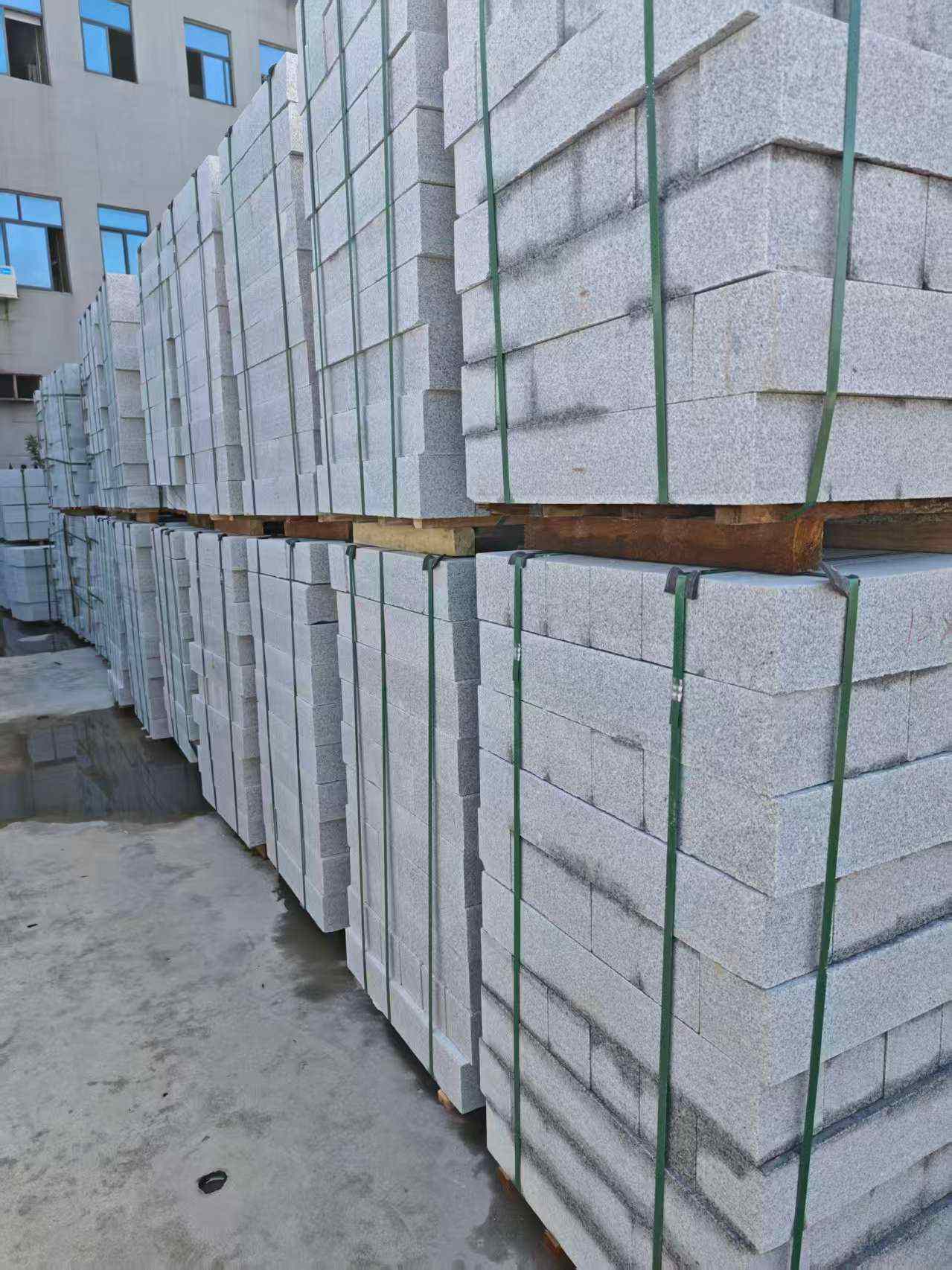 沈阳芝麻白路牙石，路侧石